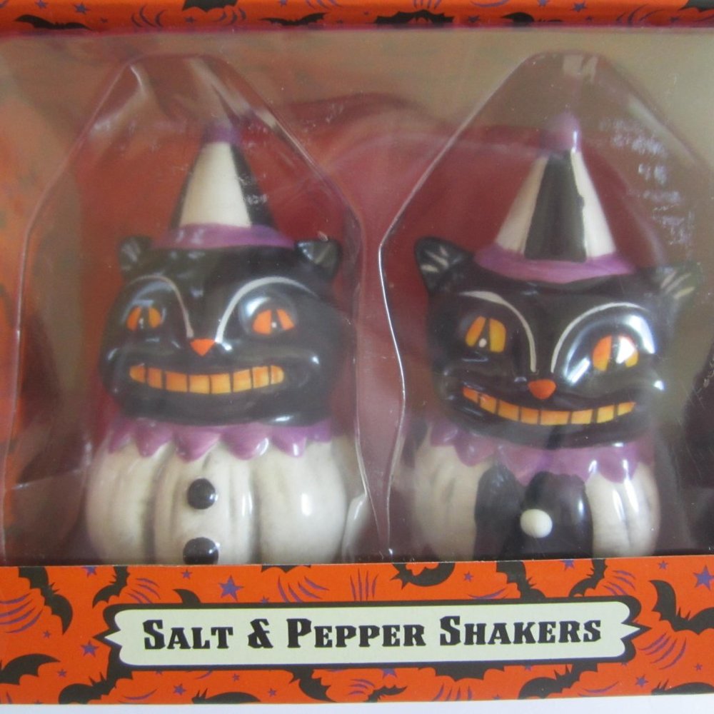 Johanna Parker Halloween Fall Black Cat Salt and Pepper Shakers - Picture 3 of 3